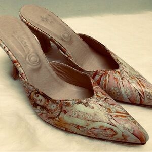 EMPRESS heels by Icon Wearable Art. Design by Alfons MUCHA. Size 5.